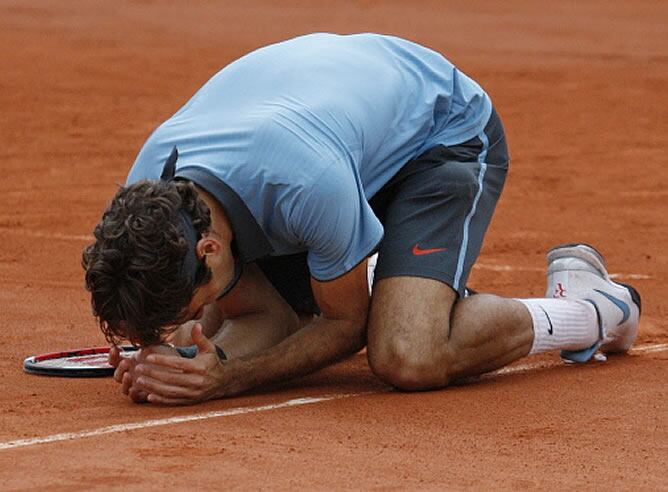 Federer celebra su triunfo en París