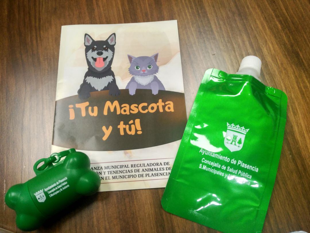 El kit de limpieza canina del Ayuntamiento de Plasencia