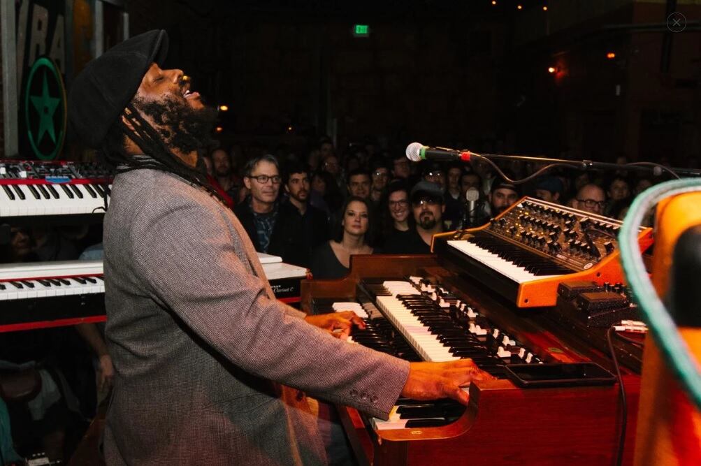 Delvon Lamarr lleva su maestría musical a Parla