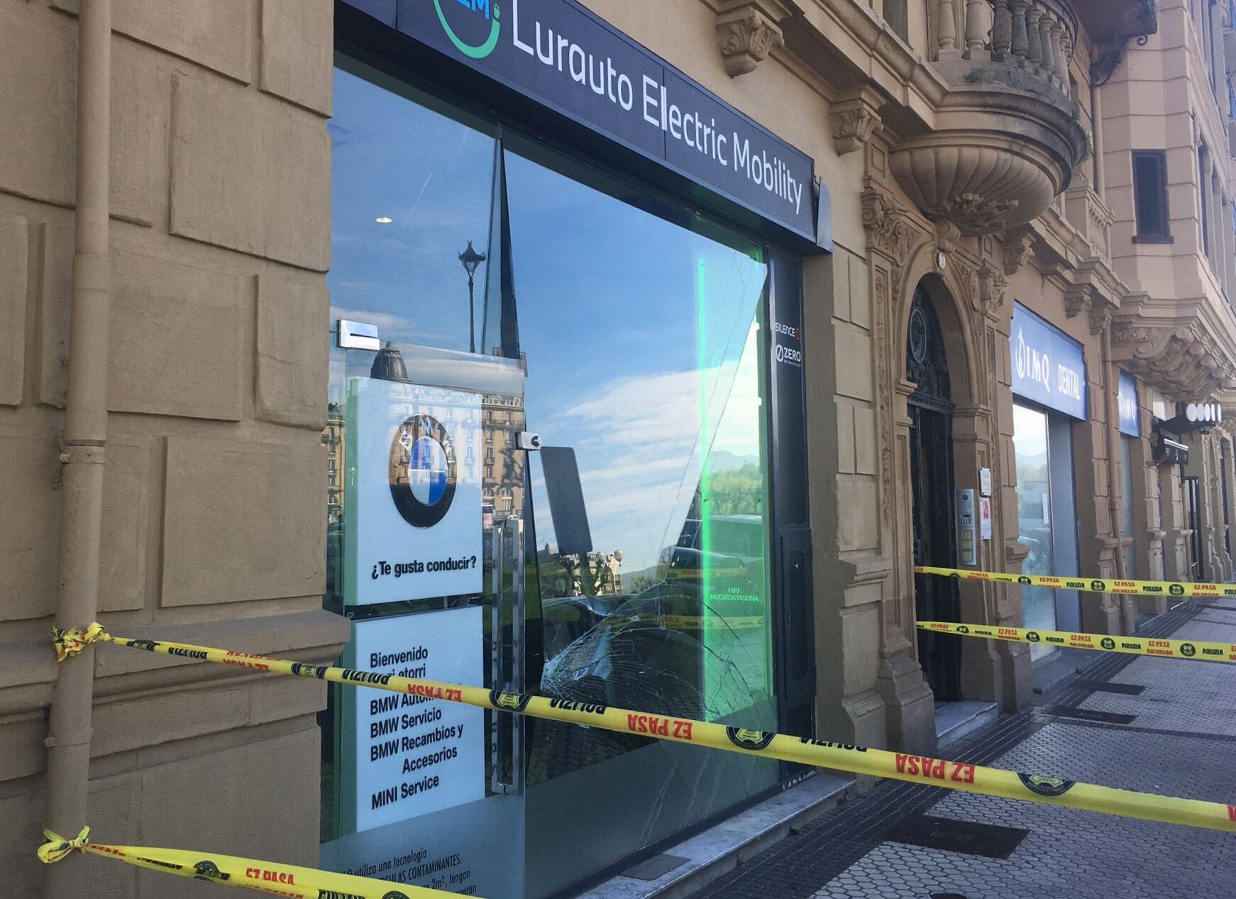 Concesionario Lurauto, en San Sebastián.