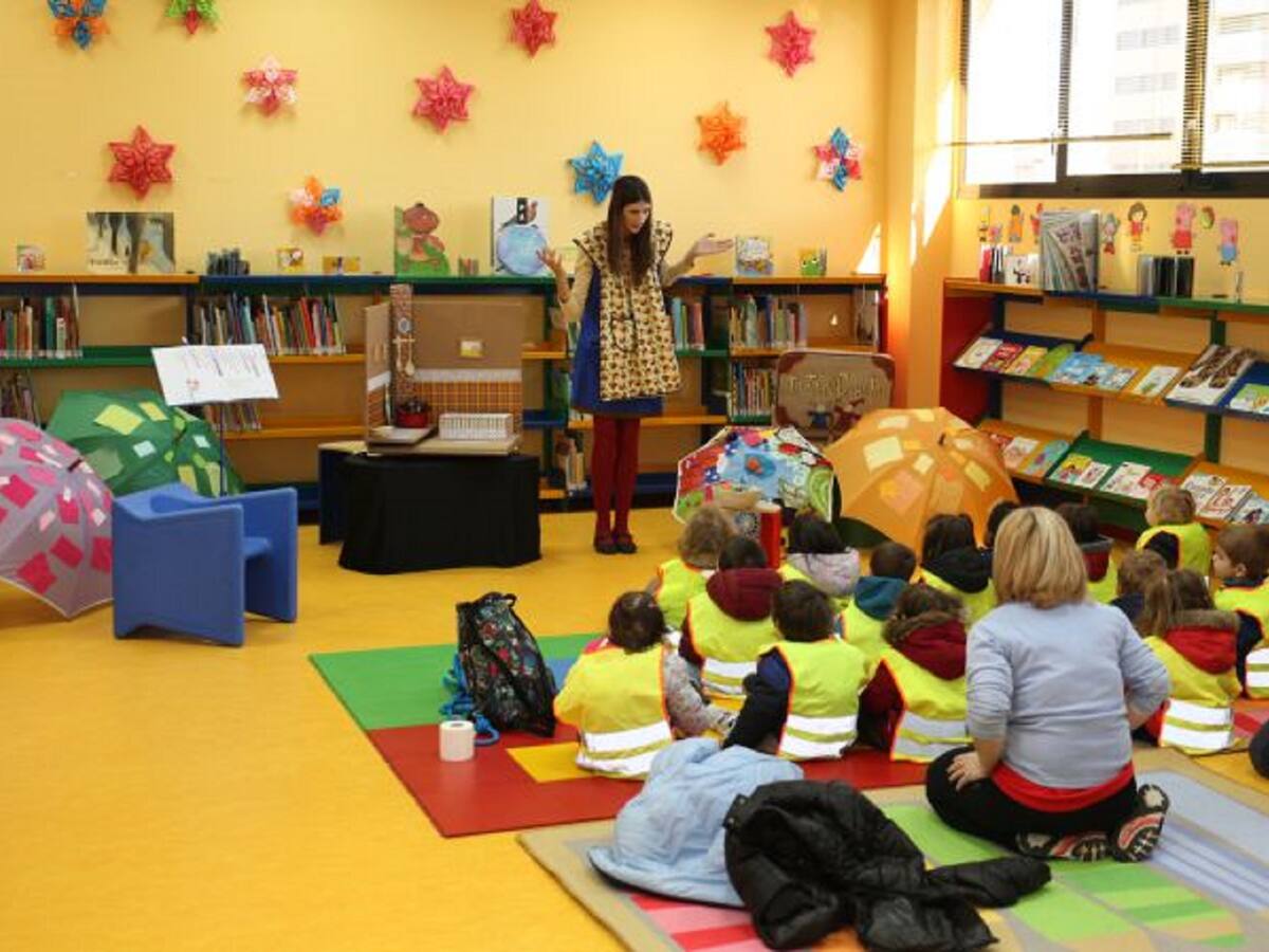 Los mayores contarán romances o historias de infancia en las bibliotecas fuenlabreñas con motivo del Día del Libro