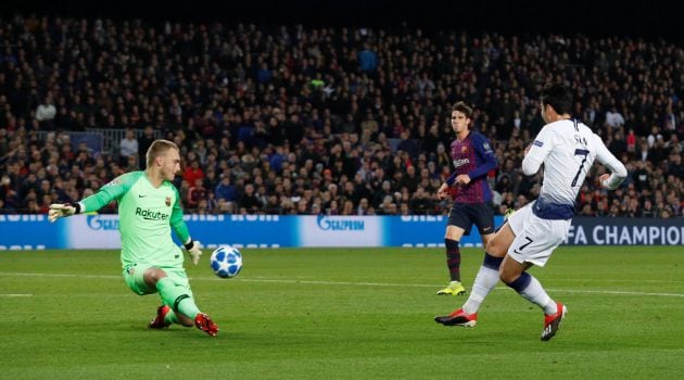 Cillessen salva un mano a mano con Heung-Min Son