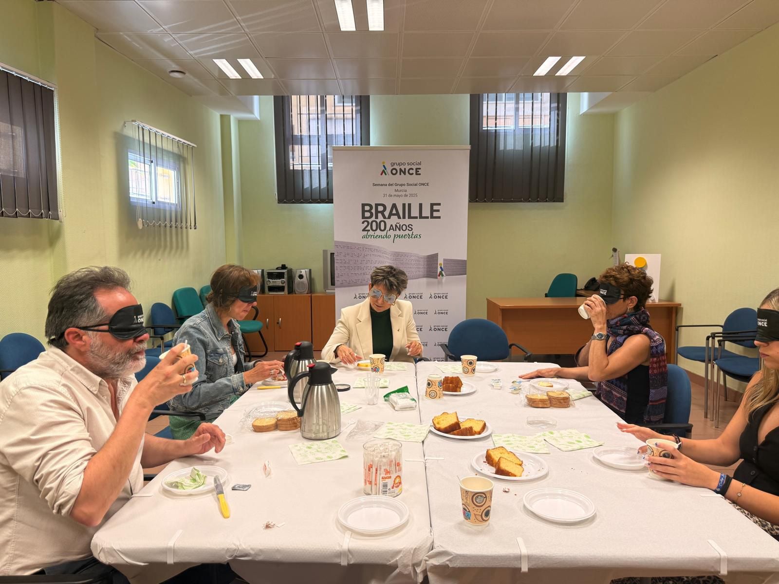 Un desayuno a ciegas