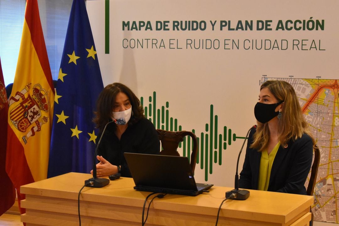 Pilar Zamora y Mariana Boadella durante la presentación del &#039;Mapa del Ruido&#039; de Ciudad Real 