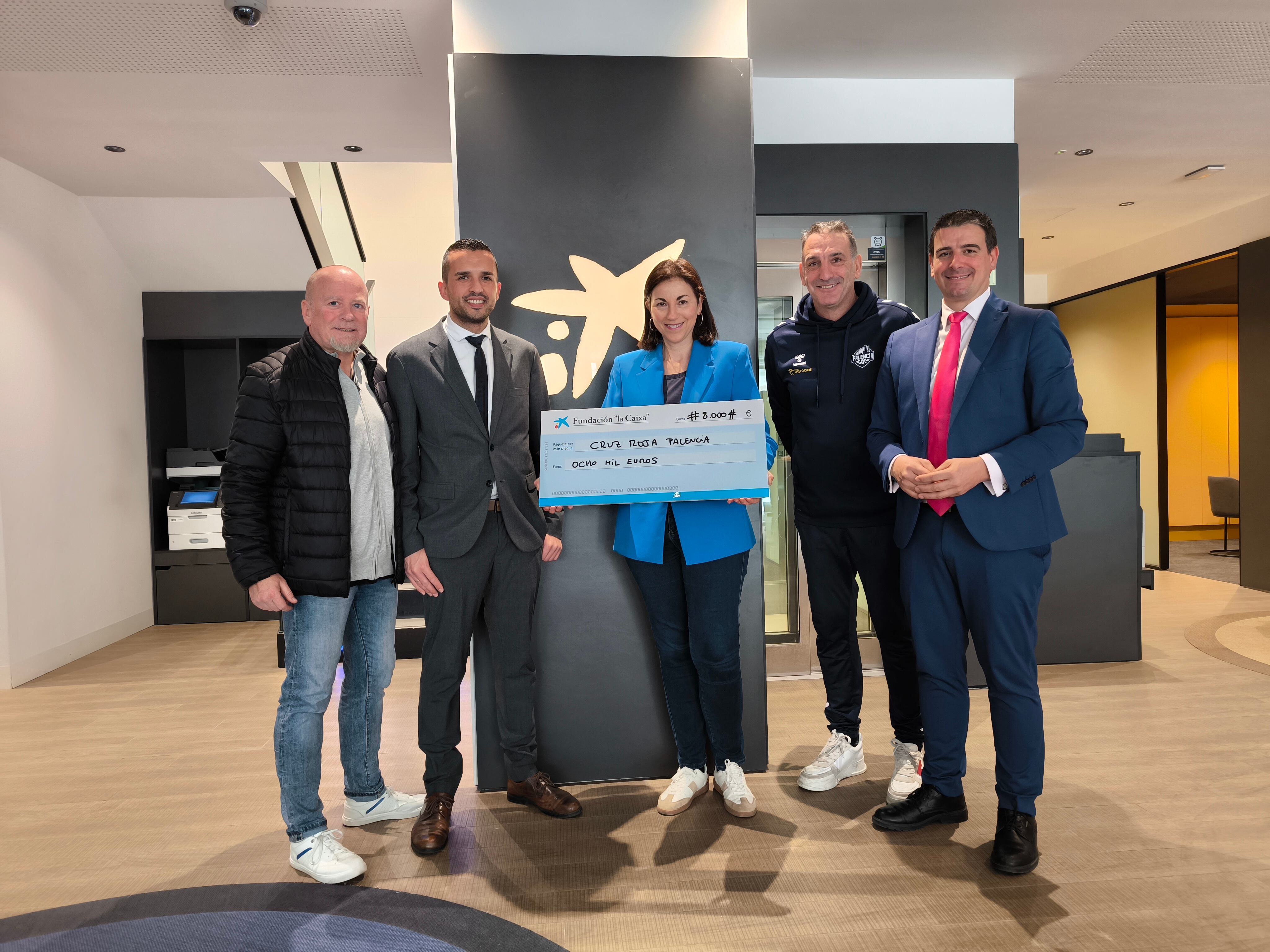 Cruz Roja Palencia dispondrá de vehículos para sus proyectos solidarios gracias a la colaboración de la Fundación ”la Caixa”