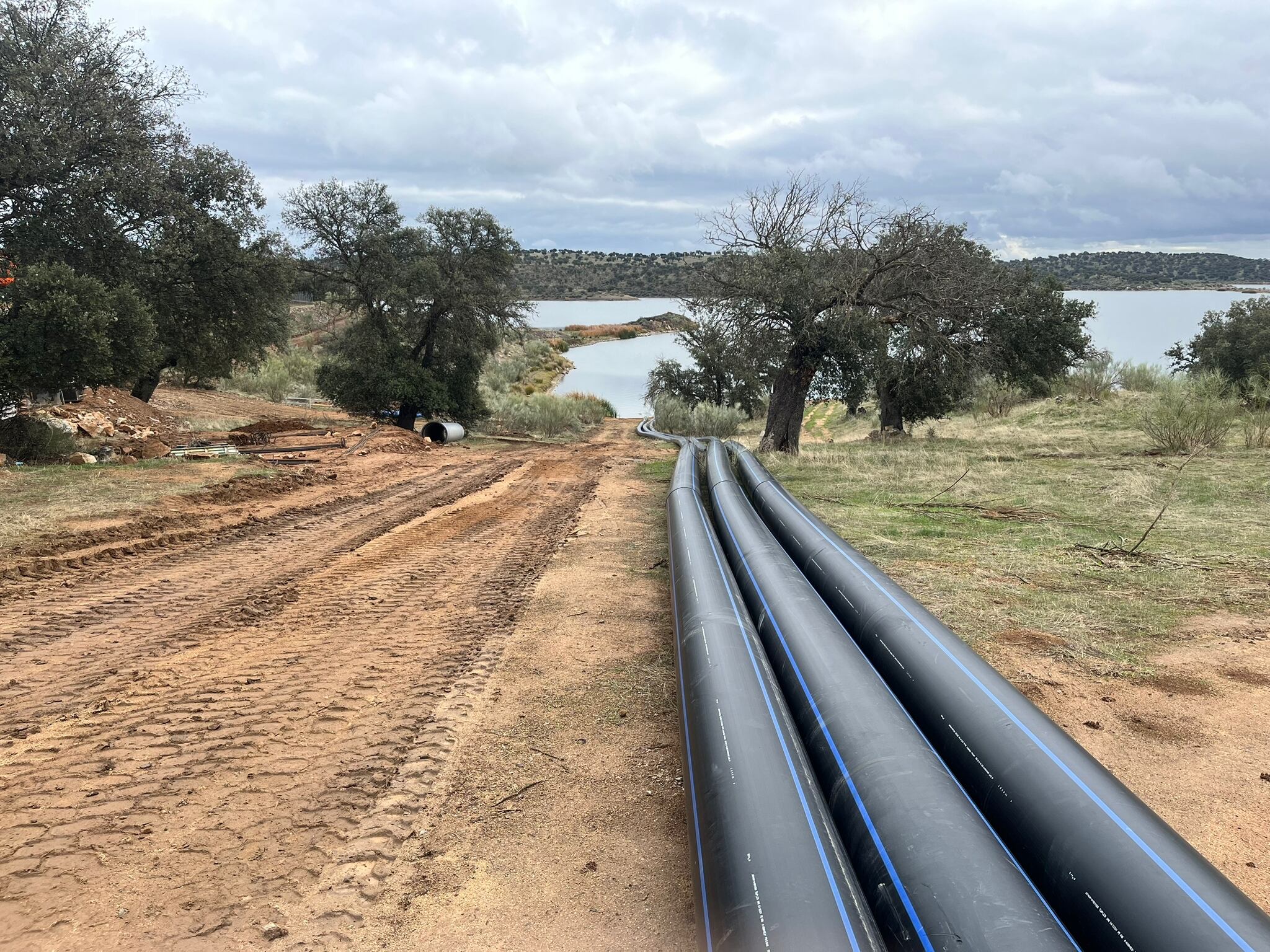 Obras de bombeo de agua desde el embalse de la Colada a la ETAP de Sierra Boyera