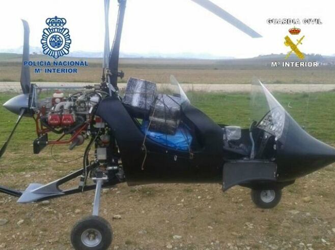 La Policía ha interceptado en Málaga un autogiro cargado con 110 kilogramos de hachís