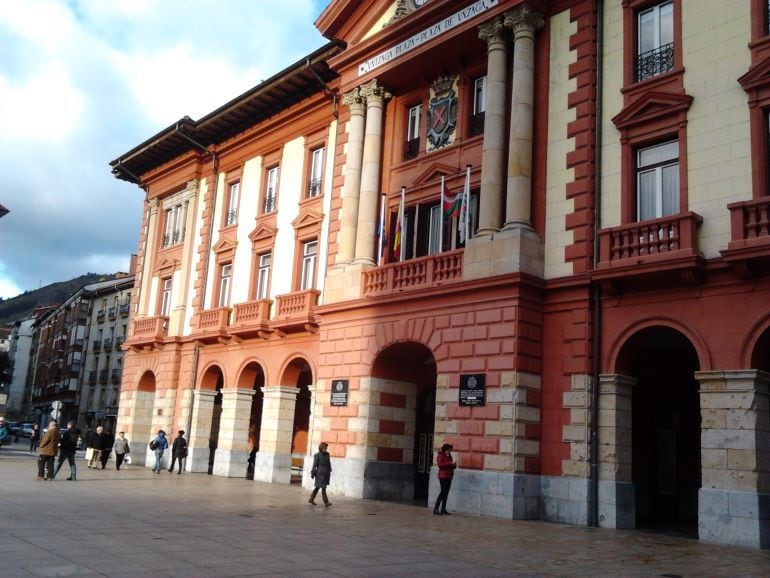 Fachada principal del Ayuntamiento de Eibar