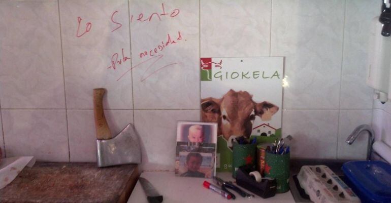 La pintada que dejó el ladrón en la carnicería 'Gorka'.