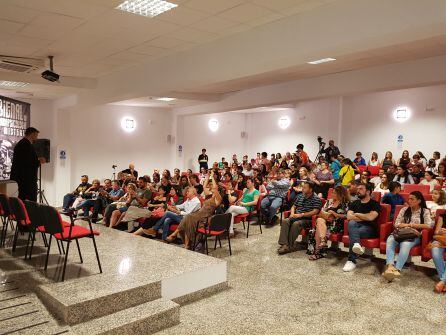 Público asistente a la primera Bienal