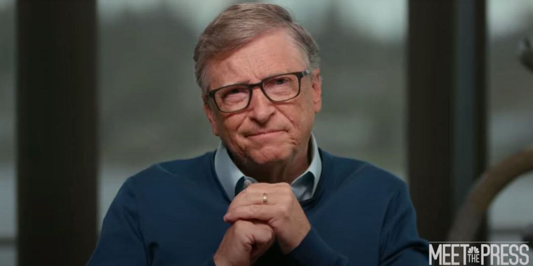 Bill Gates predice que las primeras vacunas no serán suficientes para volver a la normalidad.