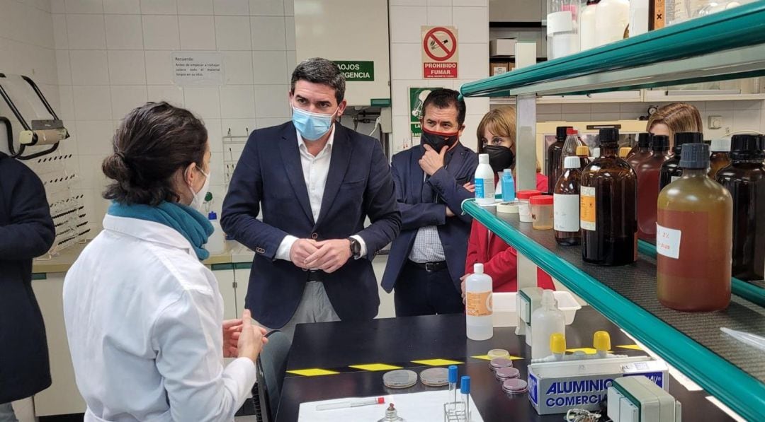 El consejero Antonio Luengo visita las instalaciones del Cifea de Molina de Segura con motivo del 50 aniversario del centro