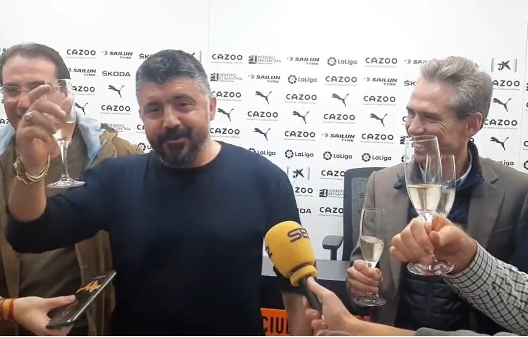 Gattuso anuncia fichajes en el brindis navideño.