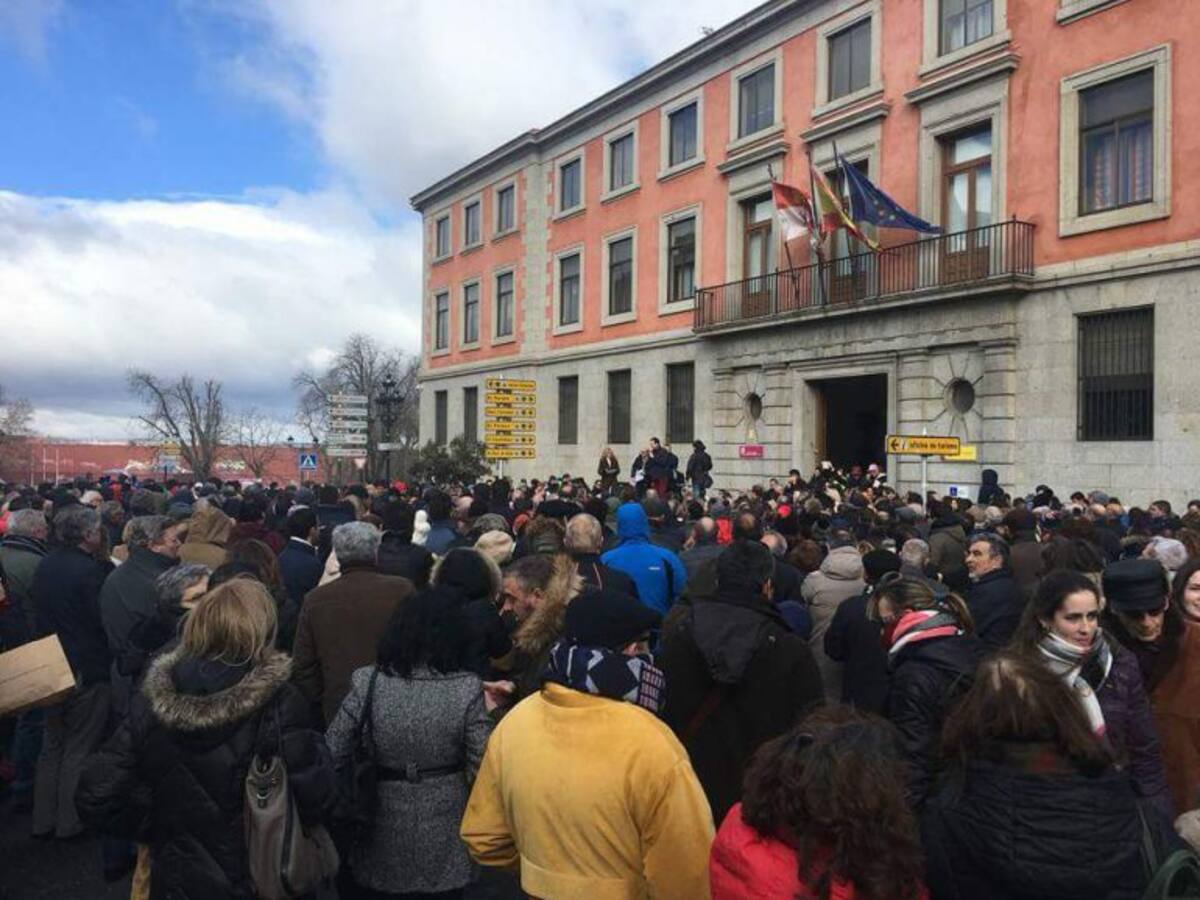 Centenares de personas reclaman en Ávila la supresión de los peajes