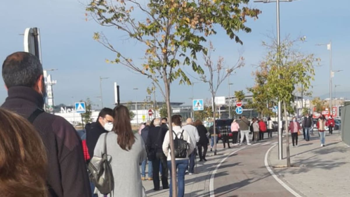 Suben los positivos y se revierte la ligera pero continuada bajada de la curva en la ciudad de Granada
