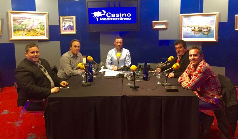 Los tertulianos antes del programa