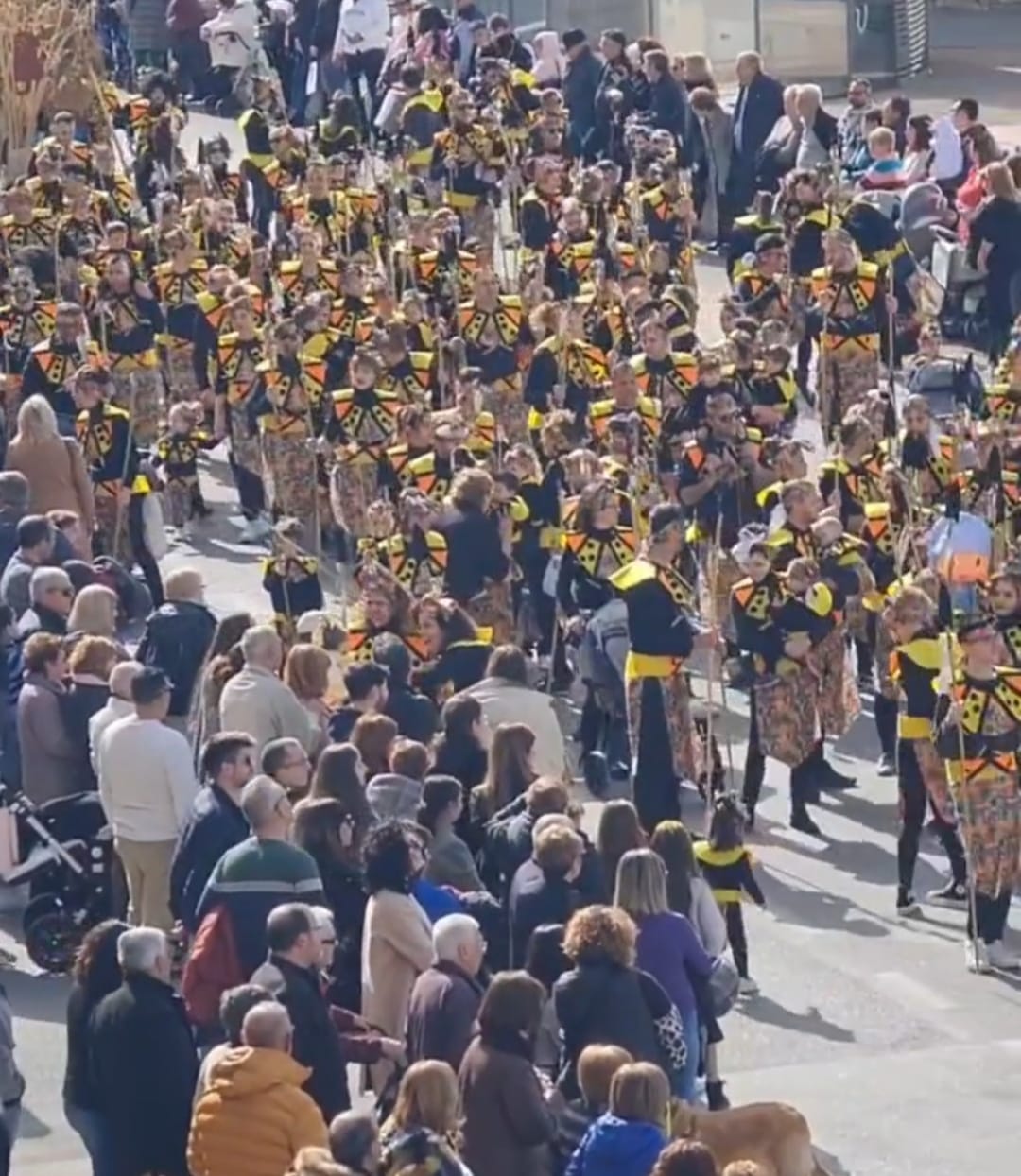 Momento del desfile del carnaval de Villena