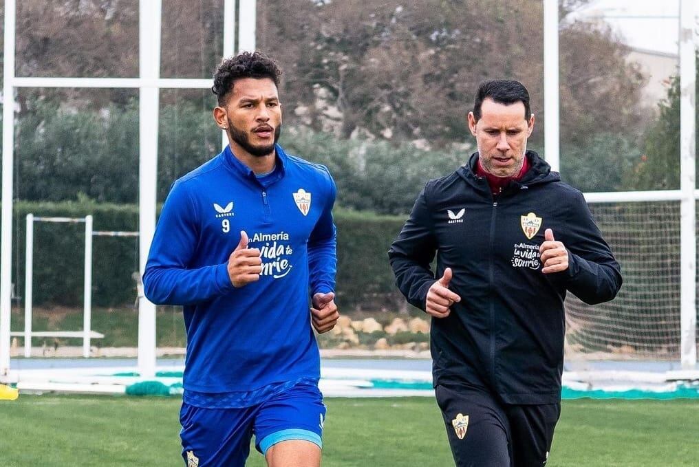 Luis Suárez con Cid Andrade en el Anexo del Estadio de los Juegos Mediterráneos.