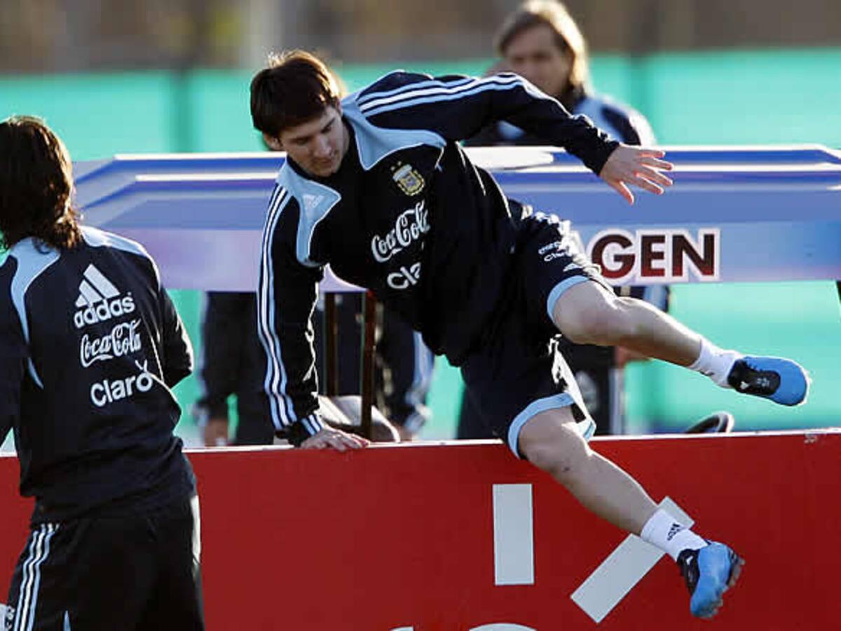 Messi sufre una contractura en el aductor derecho y no jugará contra Rusia