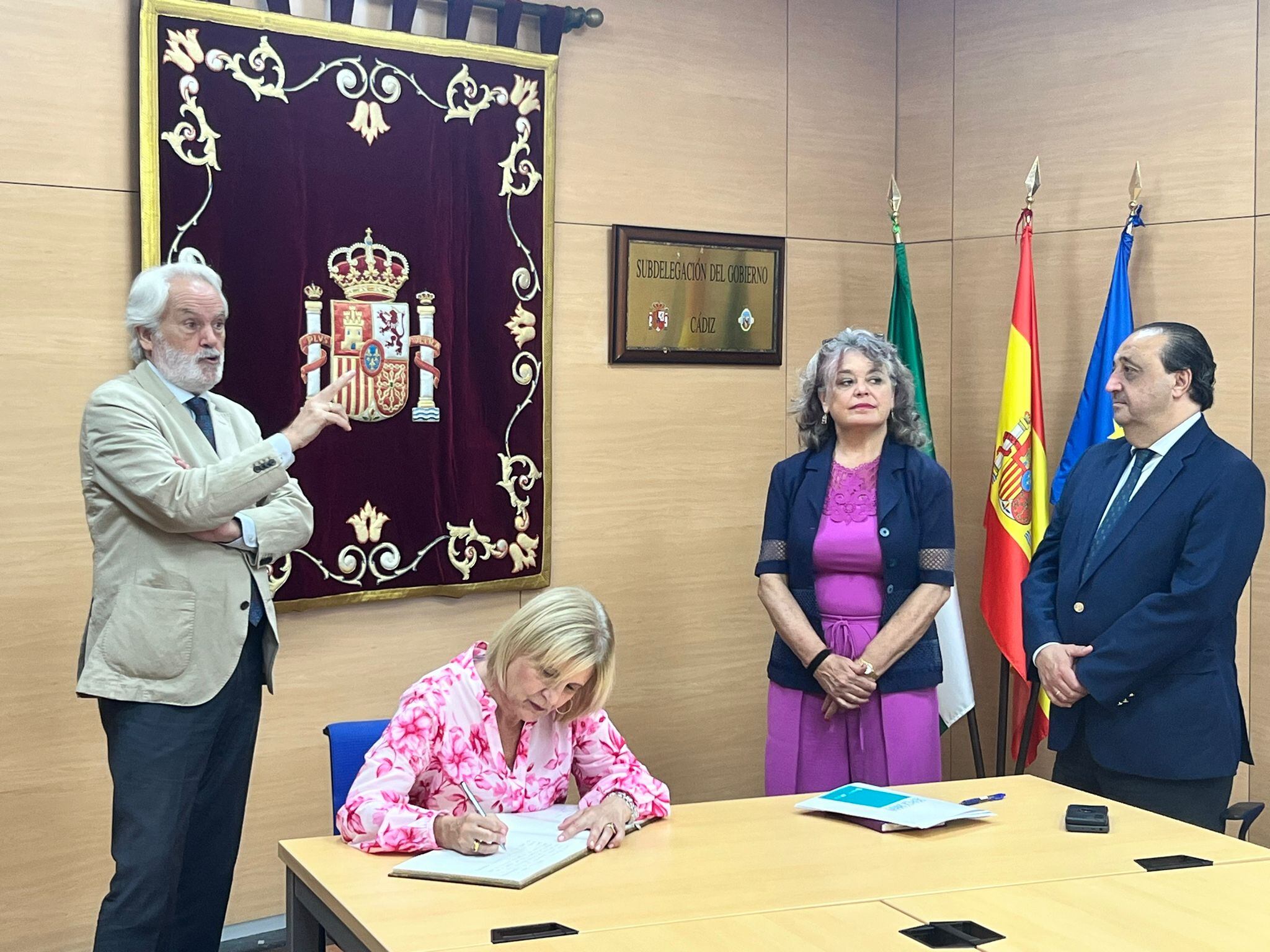 La subdelegada del Gobierno en la provincia junto a la alcaldesa de Jerez