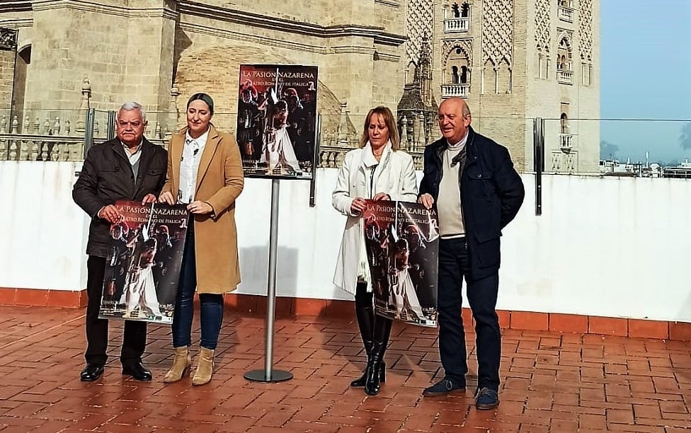 Foto de familia en la azotea de la Casa de la Provincia de &#039;La Pasión Nazarena&#039;