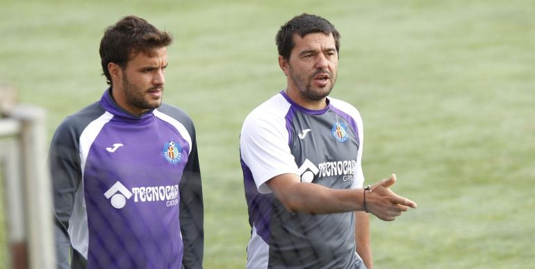 19/09/14  ENTRENAMIENTO GETAFE    PEDRO LEON COSMIN CONTRA 
 PUBLICADA 20/09/14 NA MA18 1COL 
 PUBLICADA 20/09/14 NA MA01 1COL