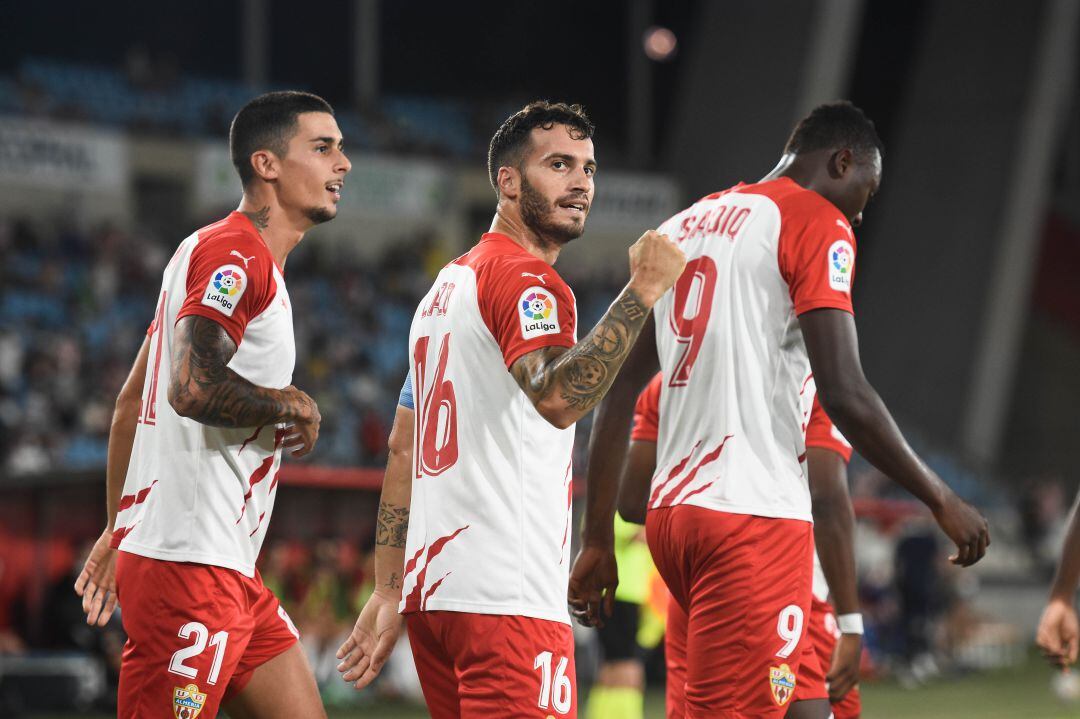 Lazo celebrando el primer gol de la noche en el Mediterráneo.