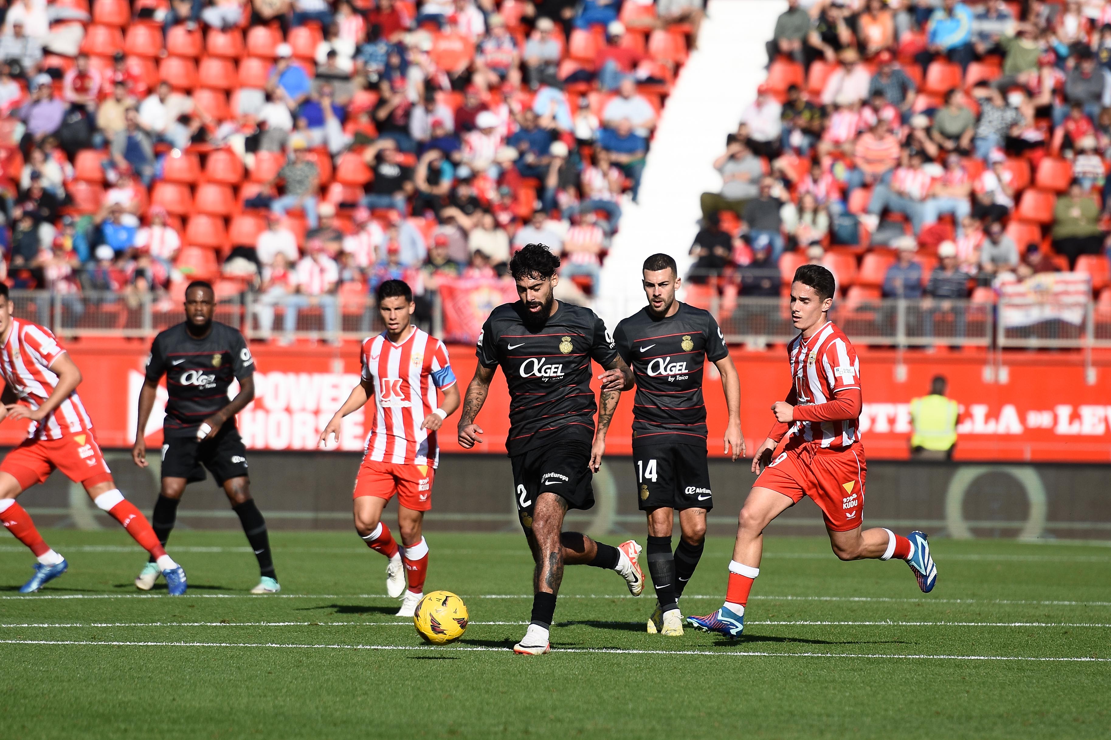 Samú Costa en su visita al Mediterráneo ya como futbolista del Real Mallorca.