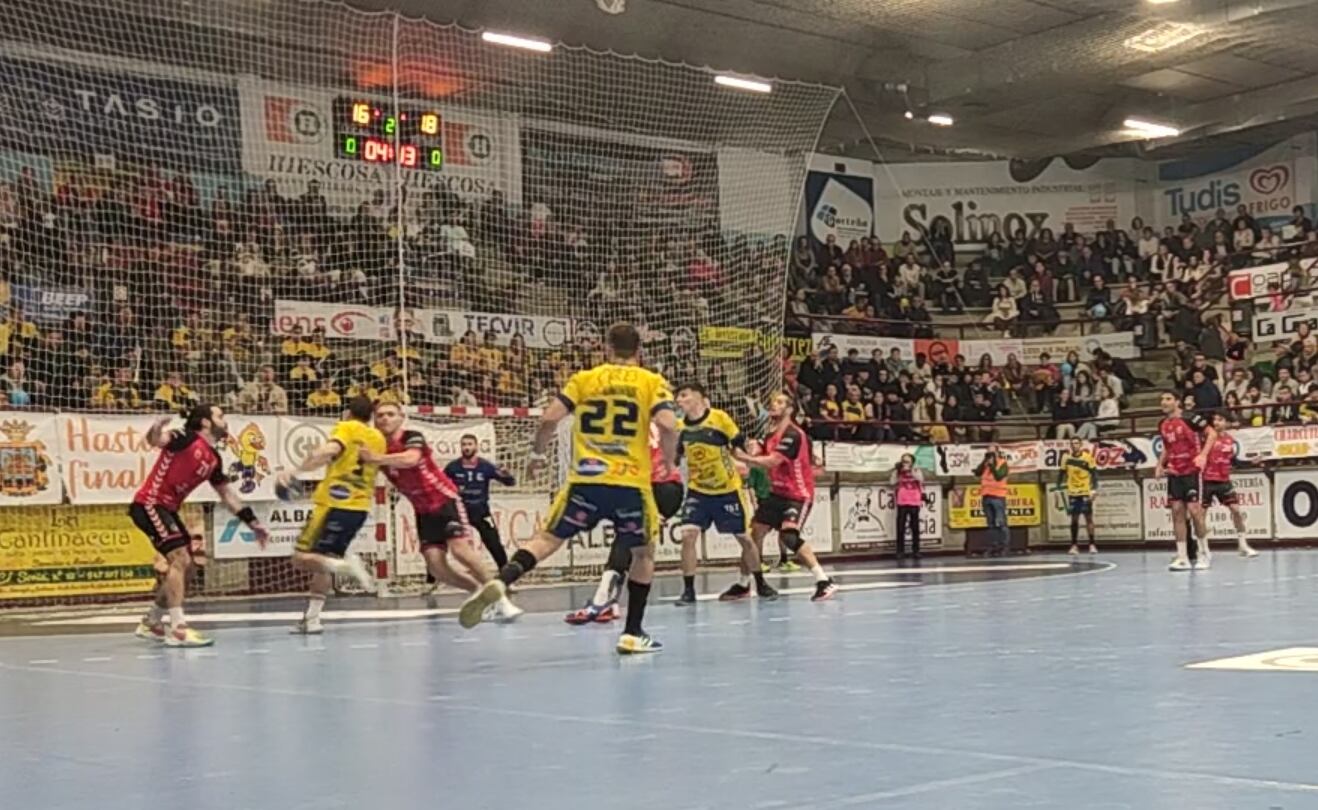 El ataque ribereño remontó el partido en la segunda parte, pero no pudo certificar el triunfo ante Burgos