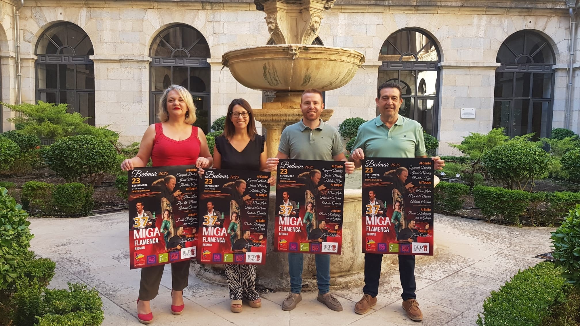 Otro momento de la presentación de la 37 Miga Flamenca de Bedmar en el patio del Palacio de la Diputación Provincial
