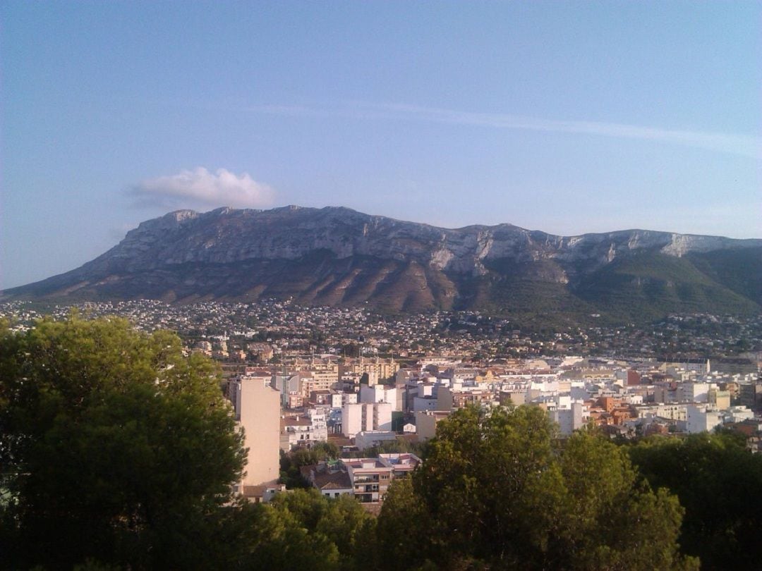 El Montgó desde el Castillo.