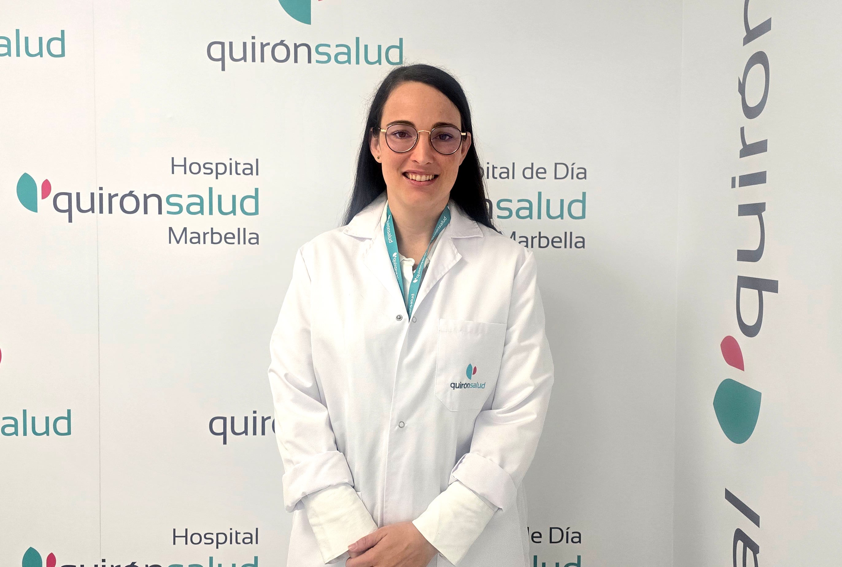 La doctora Nerea Peña dirige la unidad de reumatología del hospital Quirónsalud de Marbella