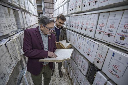 Visita al archivo municipal