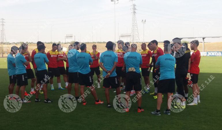 El club afronta las últimas sesiones de entrenamientos antes del debut liguero