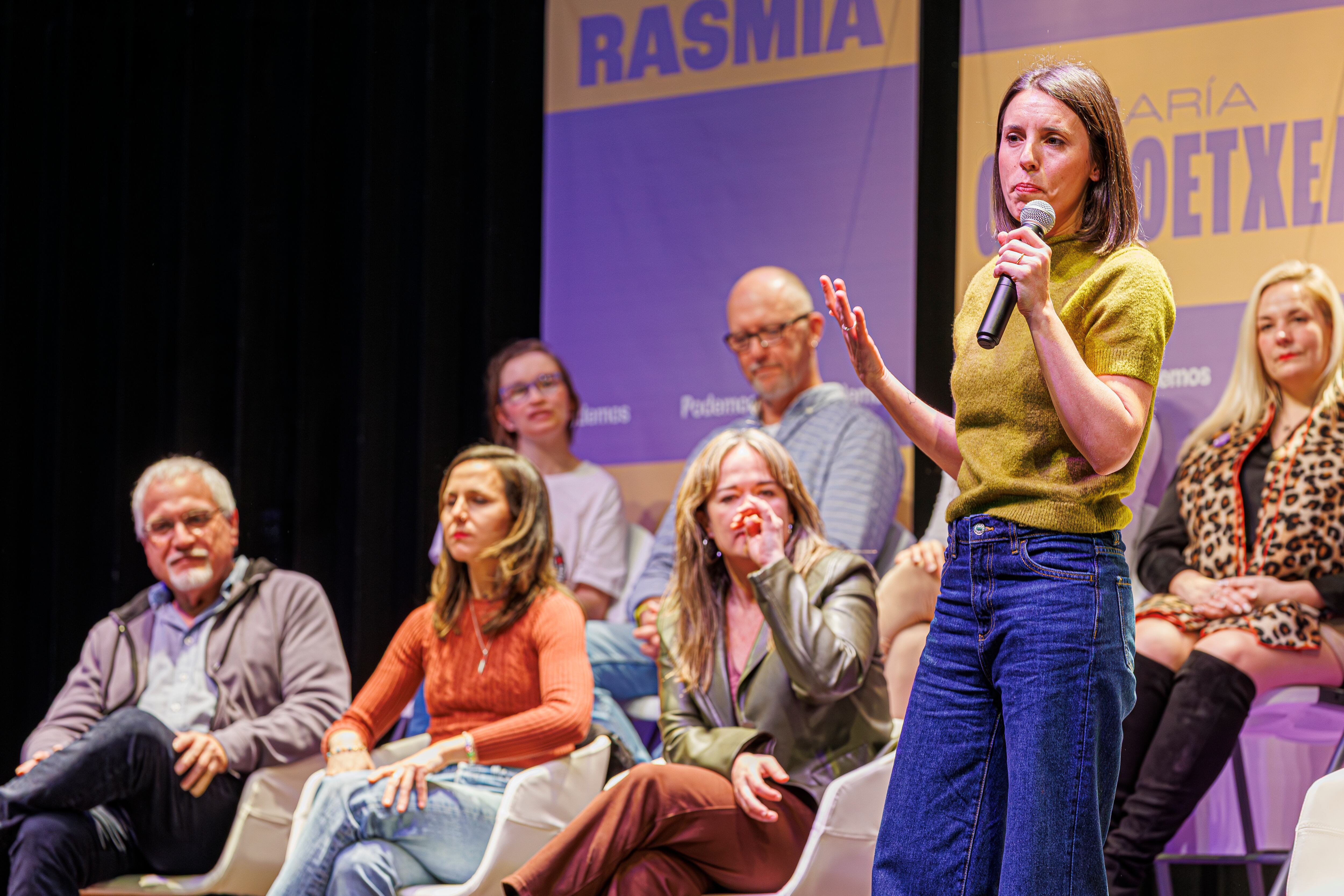 ZARAGOZA 31/01/2026.- La eurodiputada Irene Montero participa, este sábado, en el acto central de la campaña de Podemos-Alianza Verde de cara a las elecciones del 8 de febrero, en Zaragoza. EFE/Javier Belver