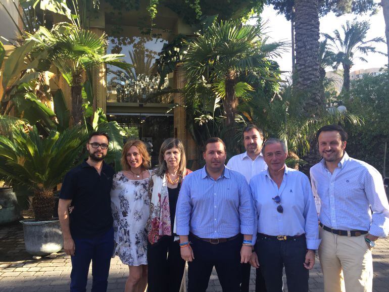Reunión de miembros del PP con AETE
