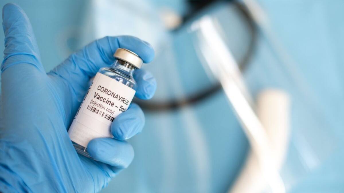 El personal del Área III denuncia retrasos y trato discriminatorio en el reparto de la vacuna contra el Covid