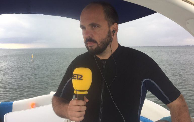 Javier Ruiz en directo desde el Mar Menor para el programa Hoy por hoy.