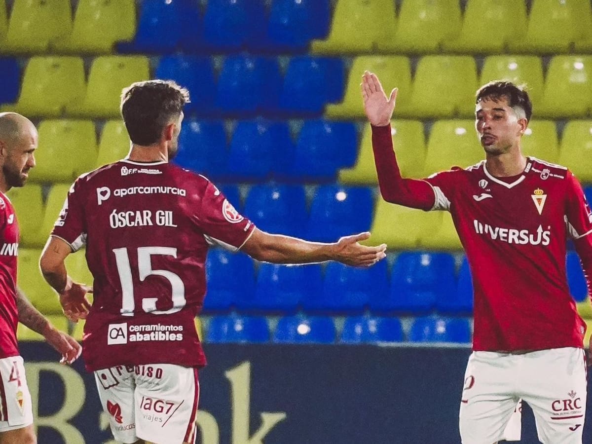 El Real Murcia de Curro Torres salva un empate ante el Villarreal B