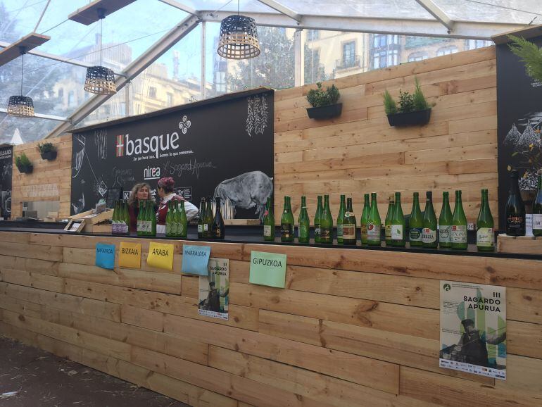 Presentación de la cosecha de la sidra en Donostia 