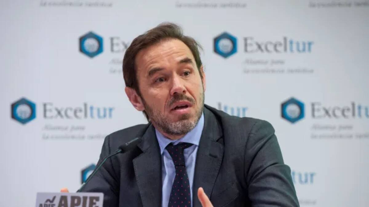 Exceltur dice que el turismo en Ibiza debe crecer "en ingresos, pero no en visitantes"