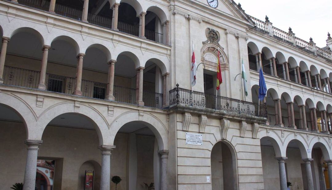 Fachada principal del Ayuntamiento de Andújar.