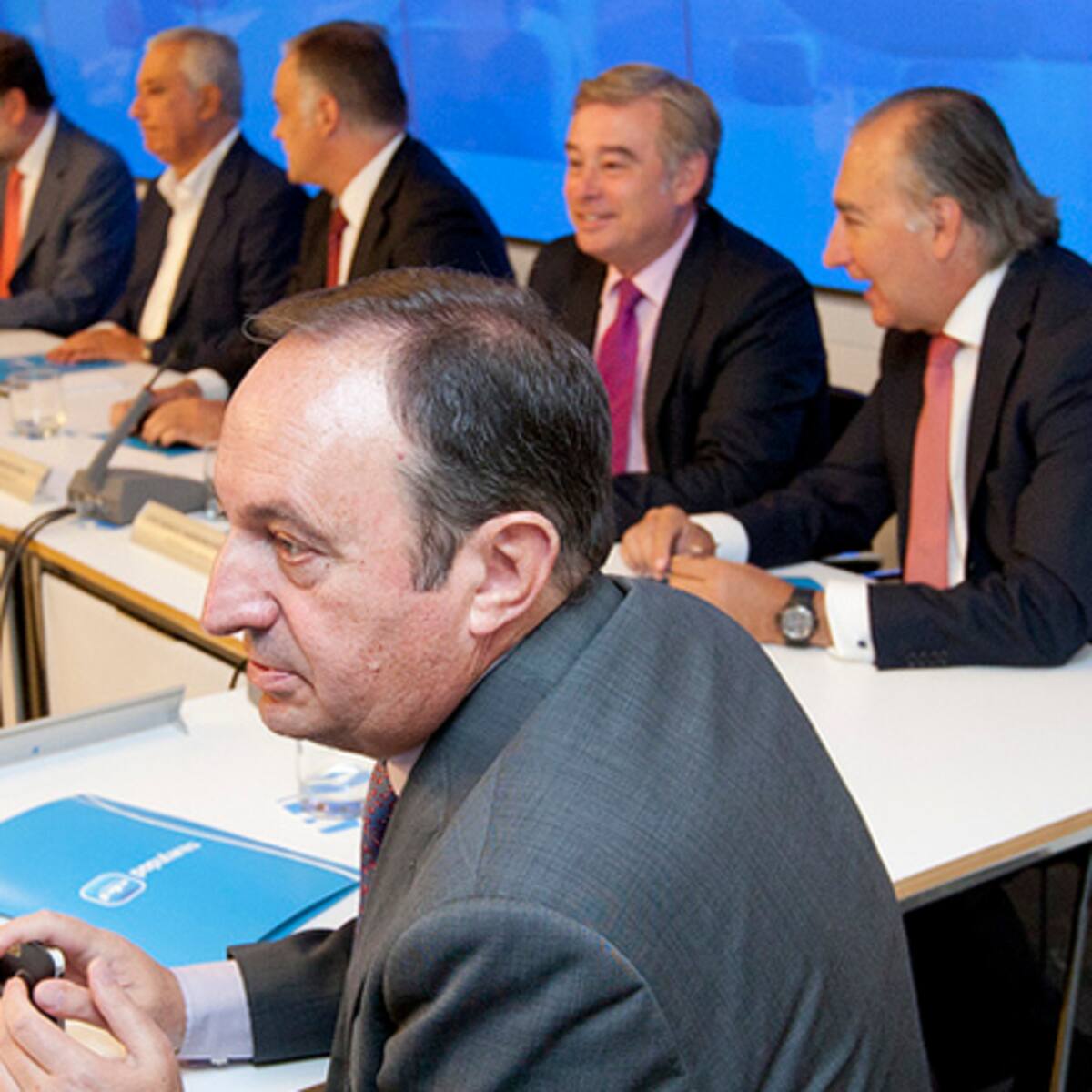 El PSOE pide a Ruz que cite a declarar a Pedro Sanz por la sede del PP de La Rioja