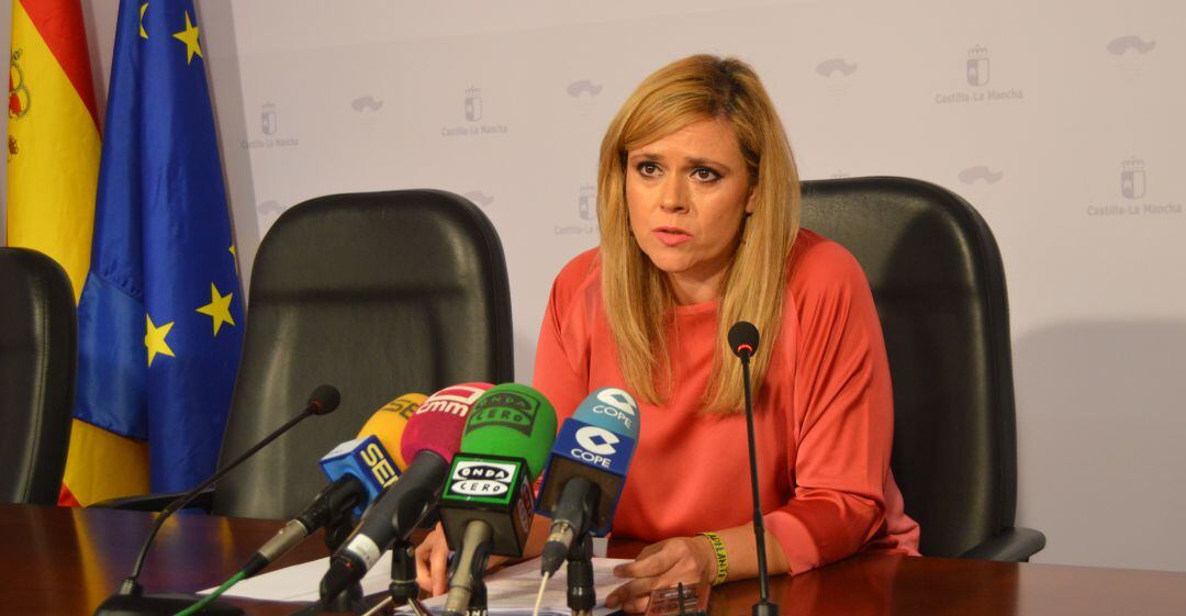 María Ángeles Martínez.