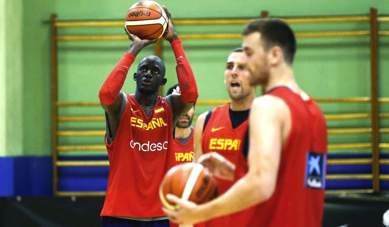 El jugador del Baskonia, durante un entrenamiento con la selección española para preparar los Juegos Olímpicos de Río de Janeiro.