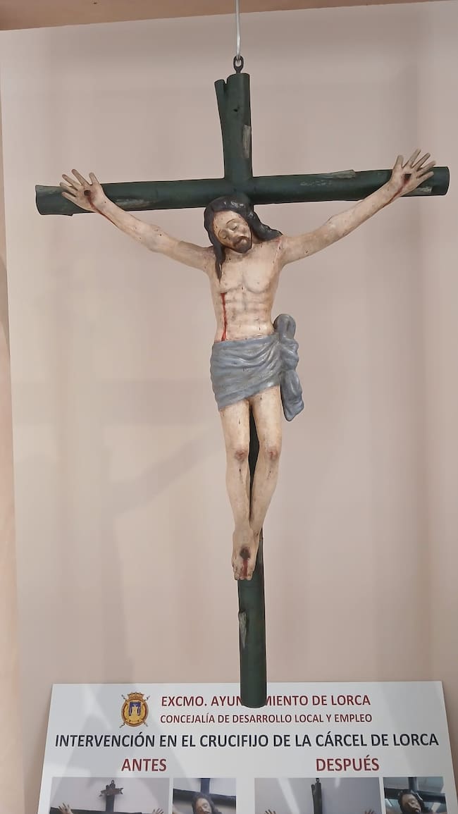Cristo crucificado restaurado en Lorca