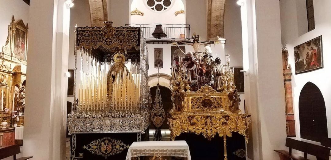 Quince años después, el templo de Santa Catalina vuelve a acoger en su interior los dos pasos de la Hermandad de La Exaltación