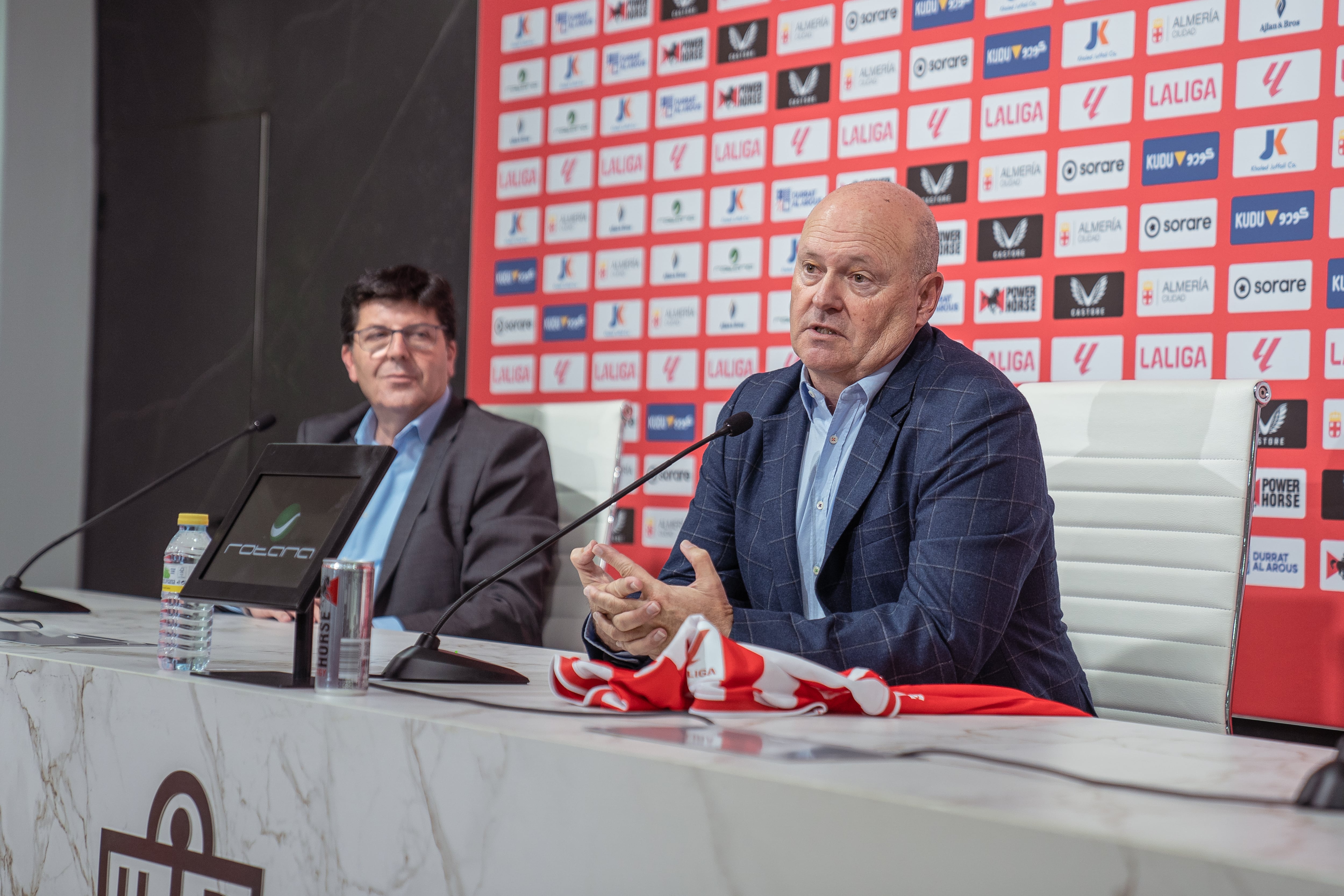 Pepe Mel por donde pasa deja huella.