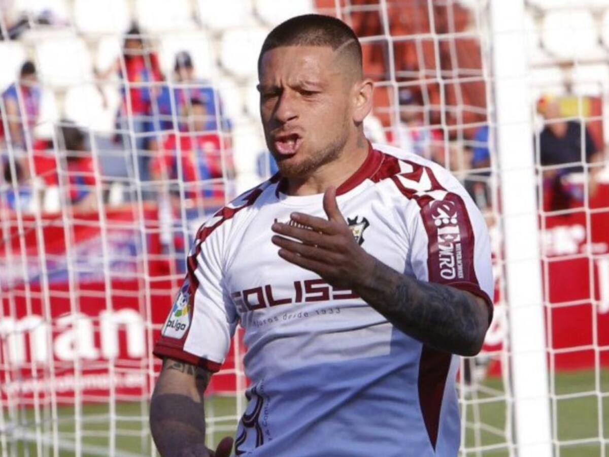 Acuña: "El portero estaba adelantado y por suerte salió bien"