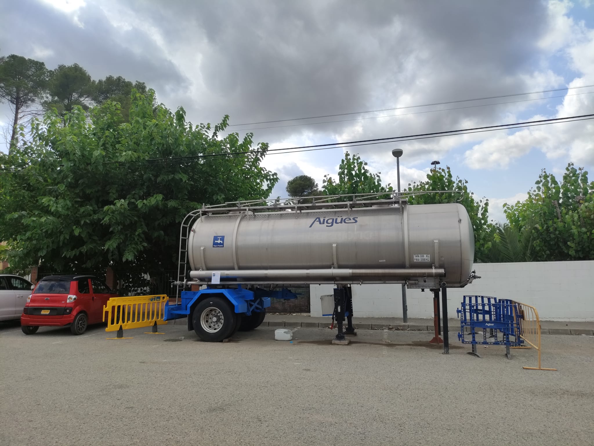 Camió cisterna a Cabrera d&#039;Anoia.